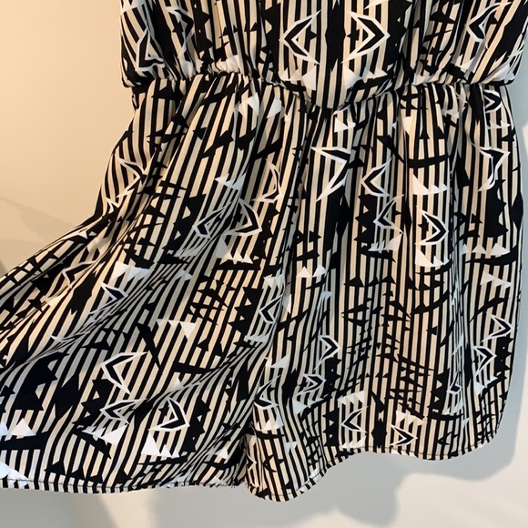 Women’s Geometric Print Spaghetti Strap Romper Shorts Set Coord Summer Coverup - Picture 3 of 4